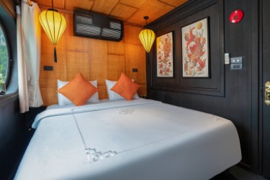 Hanoi - Bai Tu Long Bay - Thien Canh Son Cave - Hon Co Island